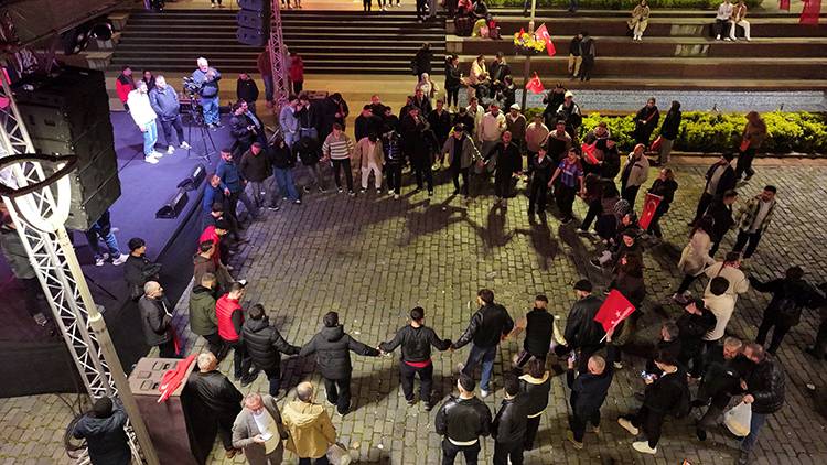 Türkiye'nin Dünya Kupası zaferi coşkuyla kutlandı, işte o özel kareler... 9